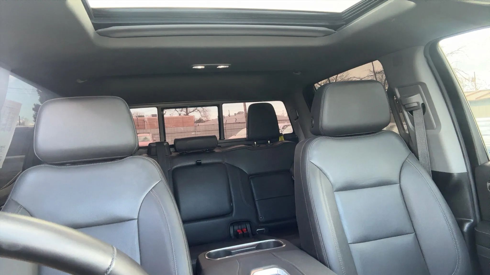 
								2022 GMC Sierra SLT full									