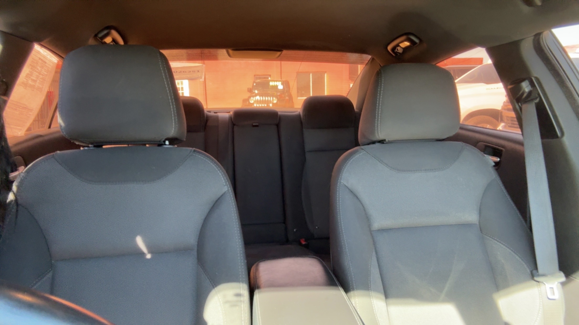 
								2018 DODGE Charger SXT full									