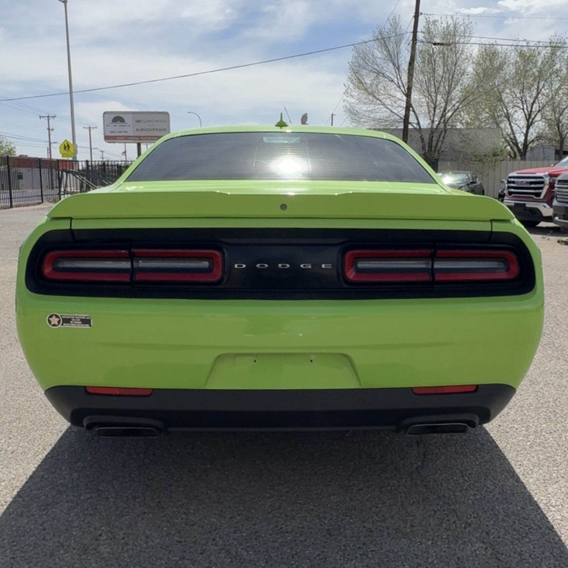 
								2015 DODGE Challenger SXT Plus full									