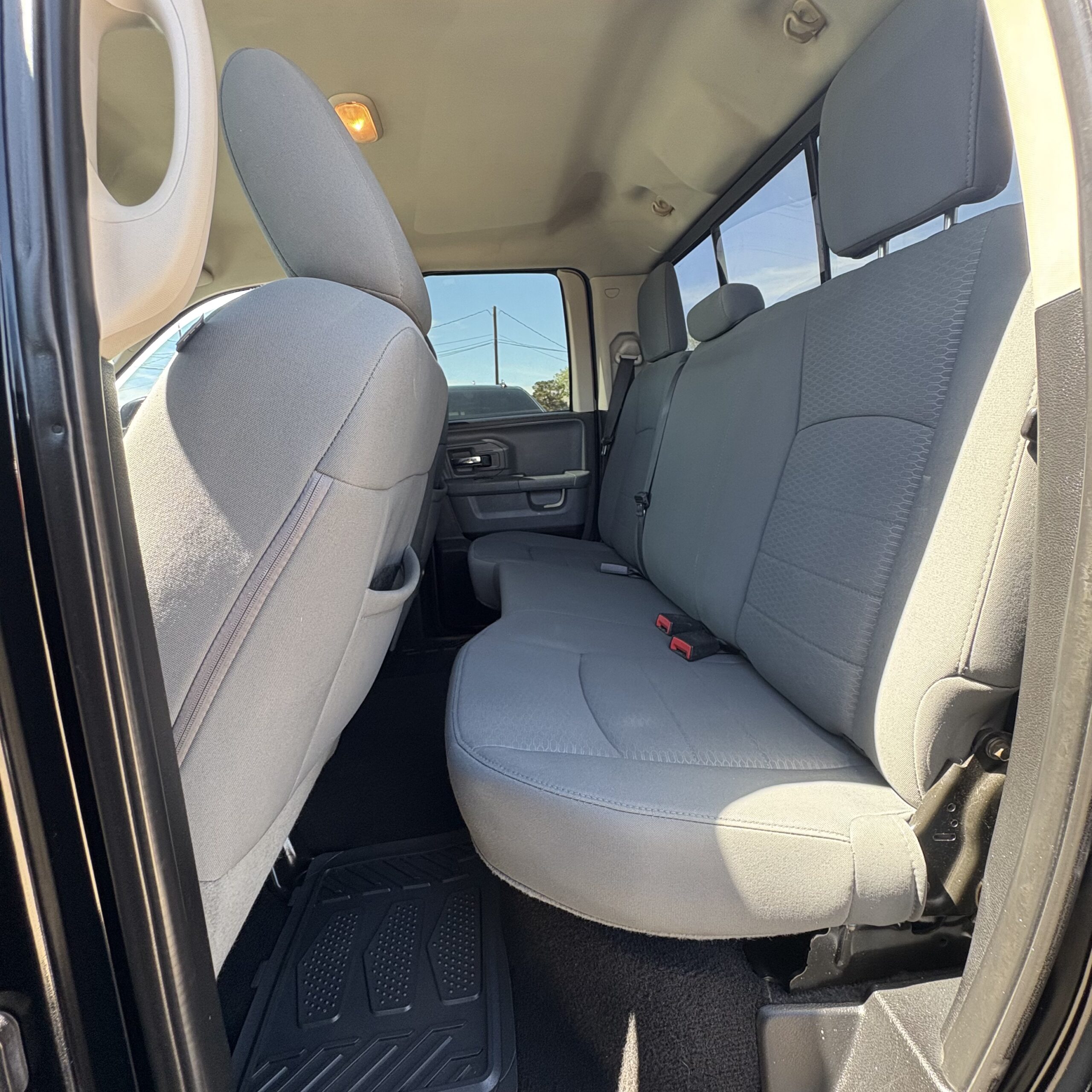 
								2013 RAM 1500 SLT full									