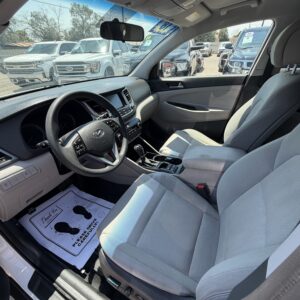 2018 HYUNDAI Tucson SE