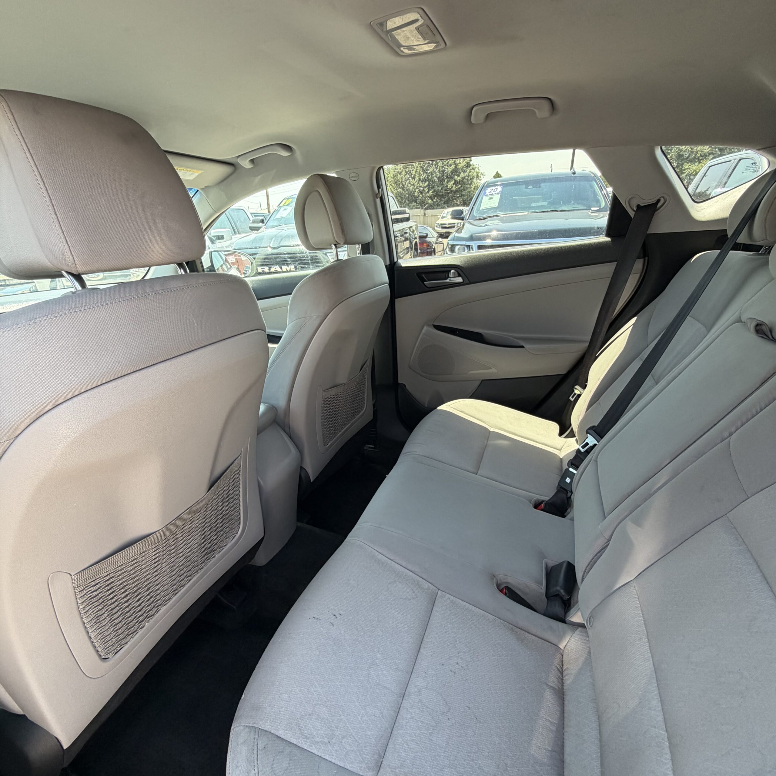 
								2018 HYUNDAI Tucson SE full									