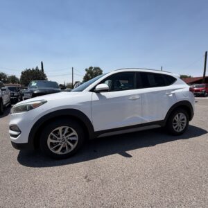 2018 HYUNDAI Tucson SE