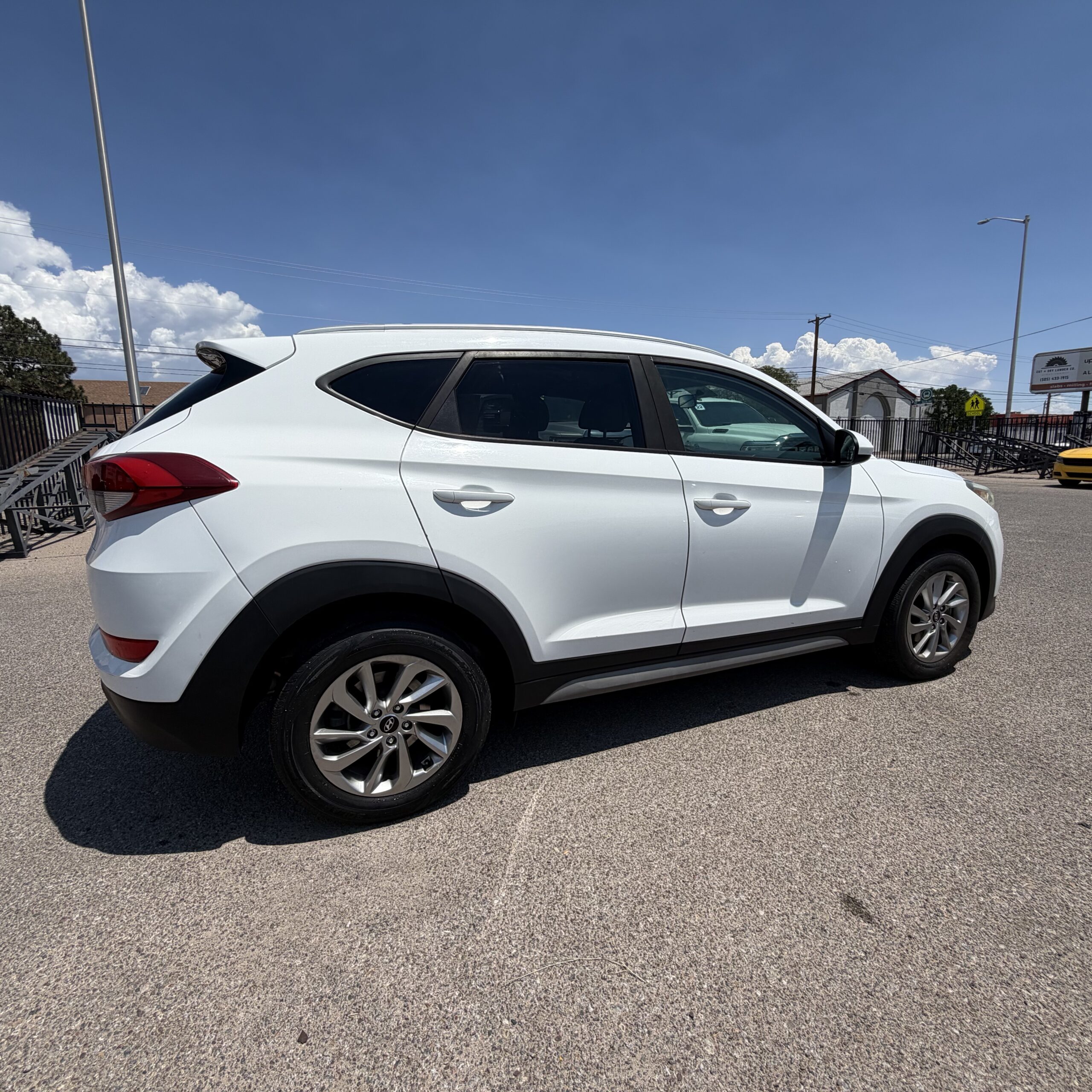 
								2018 HYUNDAI Tucson SE full									