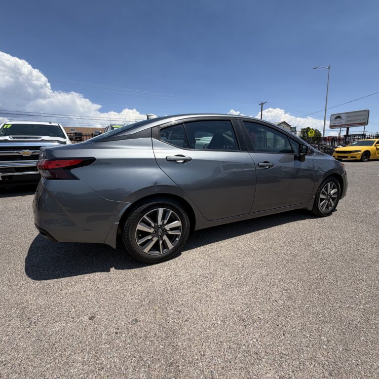 2020 NISSAN Versa SV