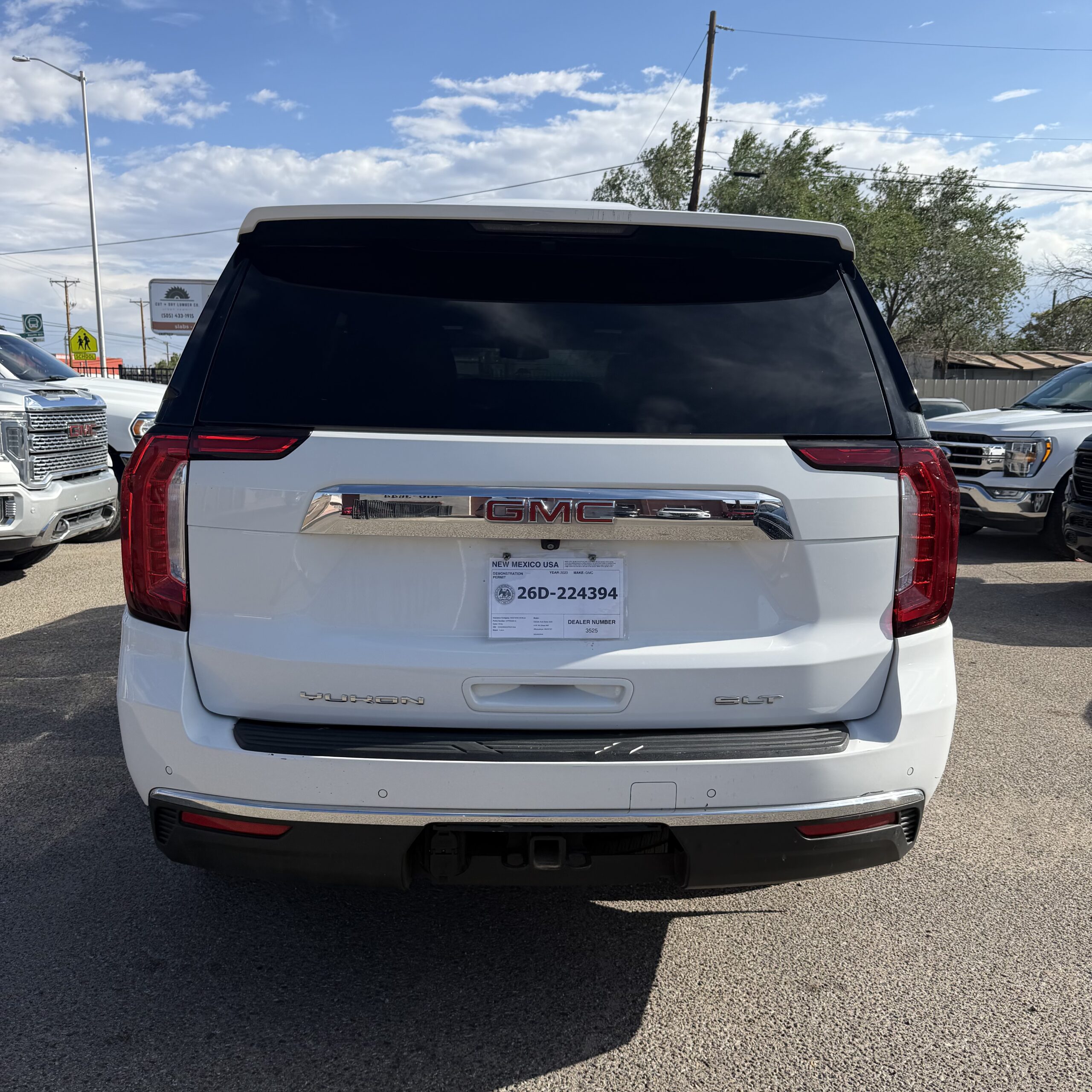 
								2023 GMC Yukon SLT full									