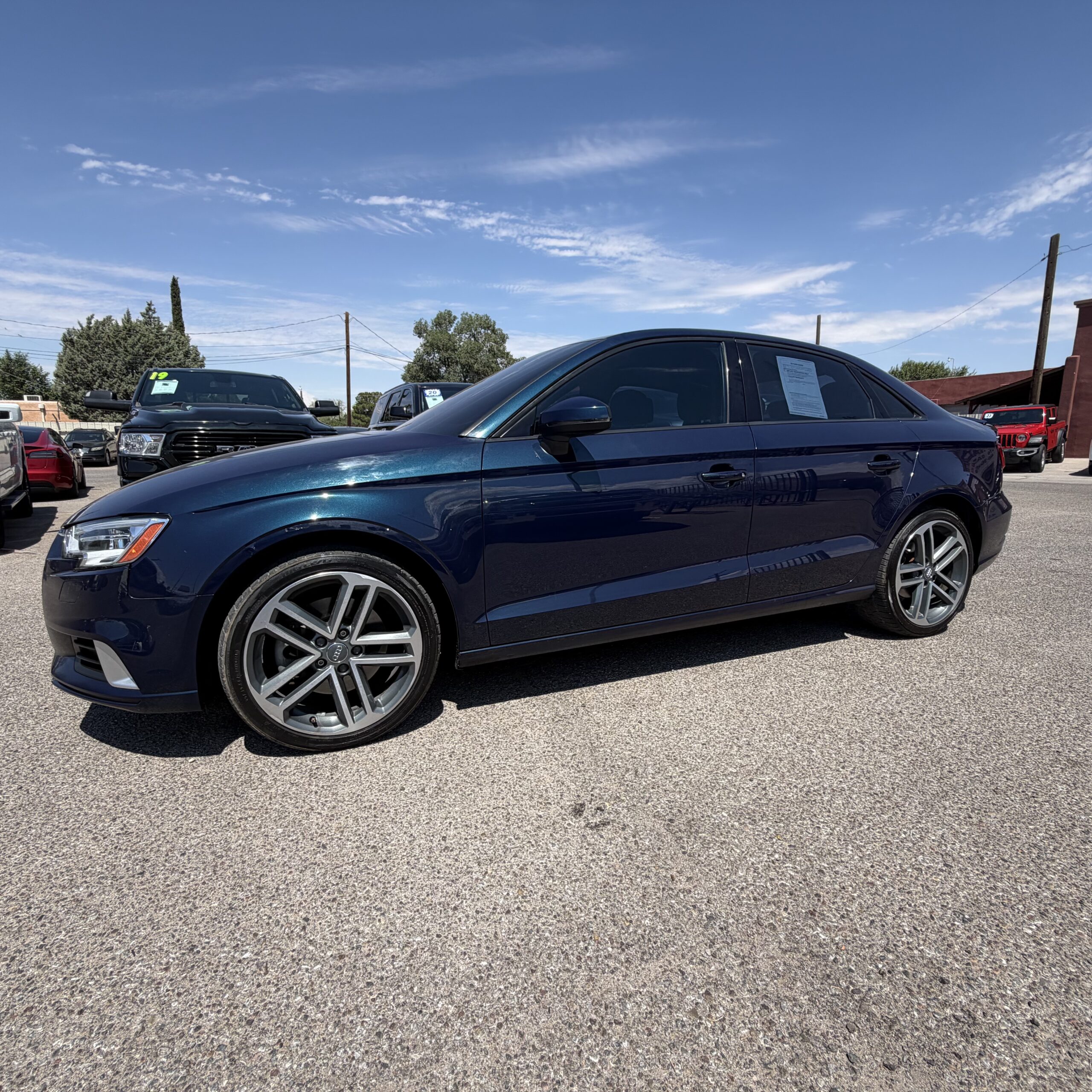 
								2018 AUDI A3 Premium full									
