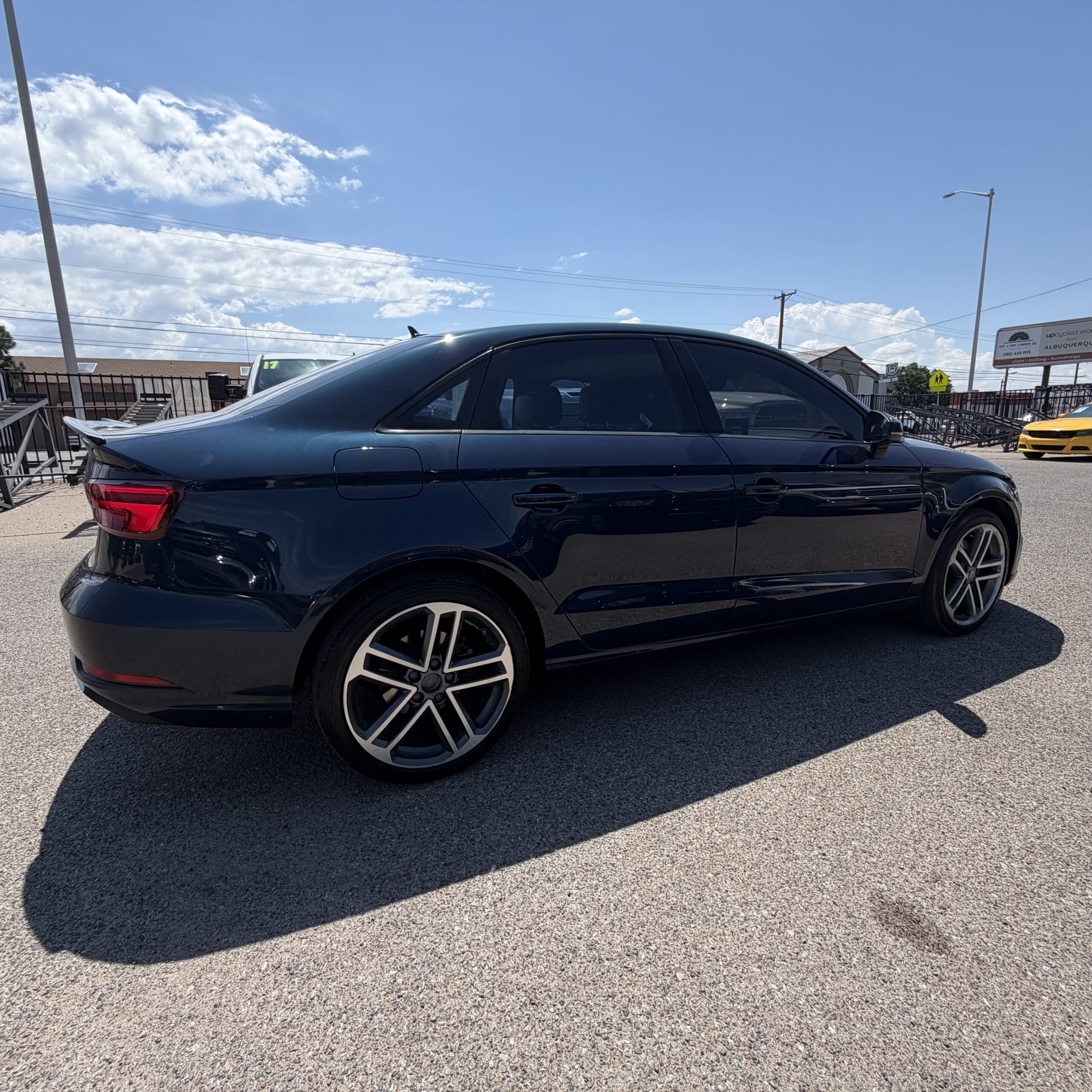 
								2018 AUDI A3 Premium full									