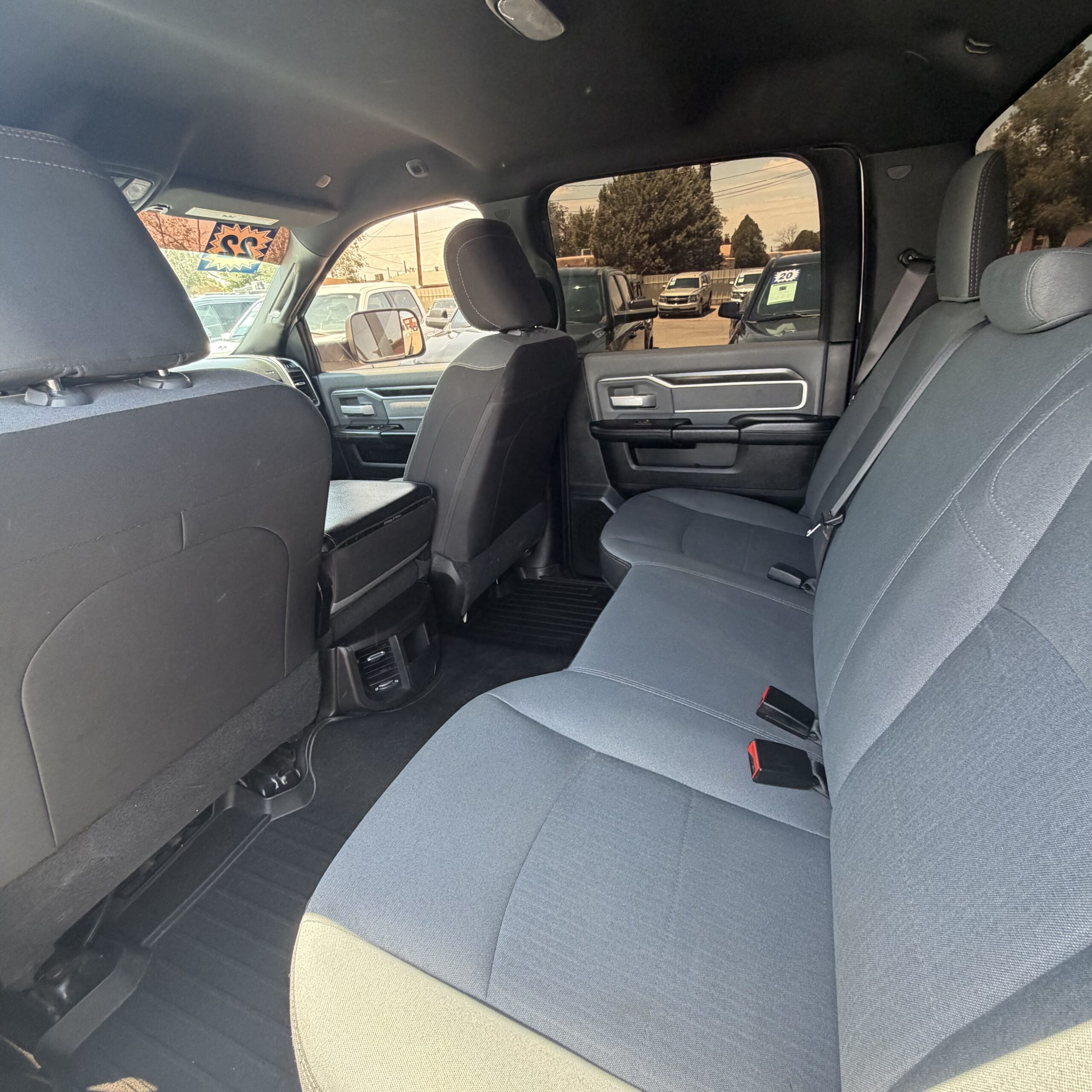 
								2022 RAM 2500 Big Horn full									