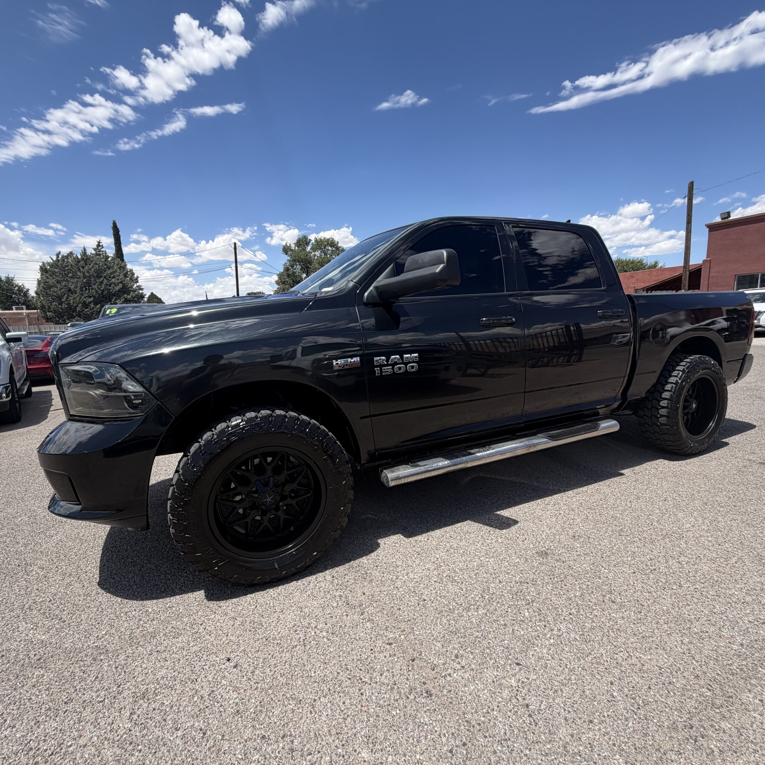 
								2015 RAM 1500 Sport full									