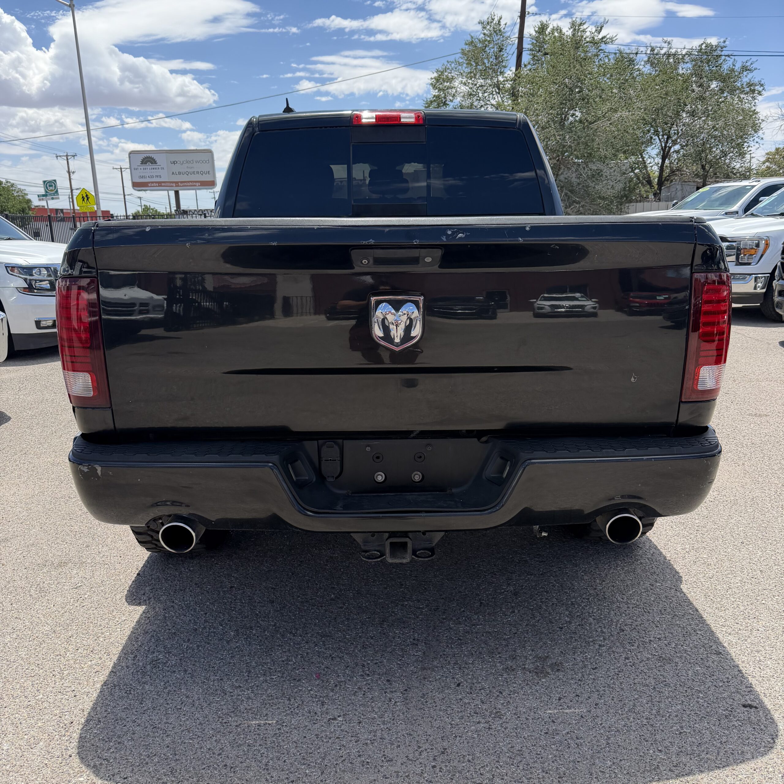 
								2015 RAM 1500 Sport full									