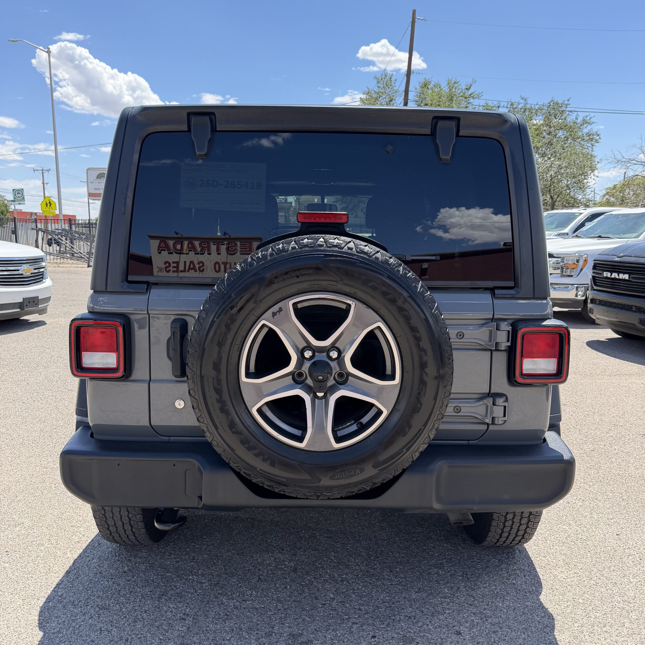 
								2020 JEEP Wrangler Unlimited Sport full									