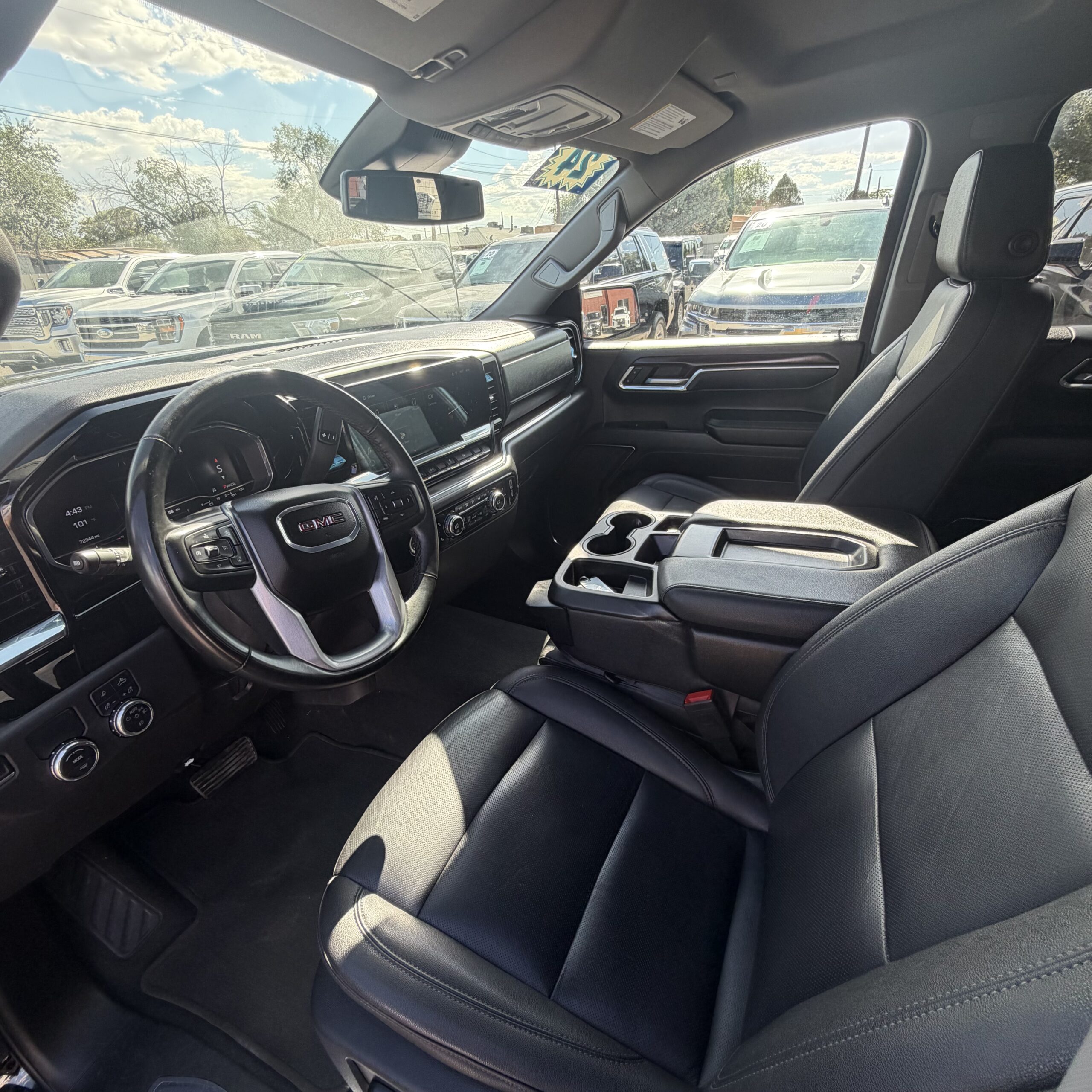 
								2024 GMC Sierra SLT full									