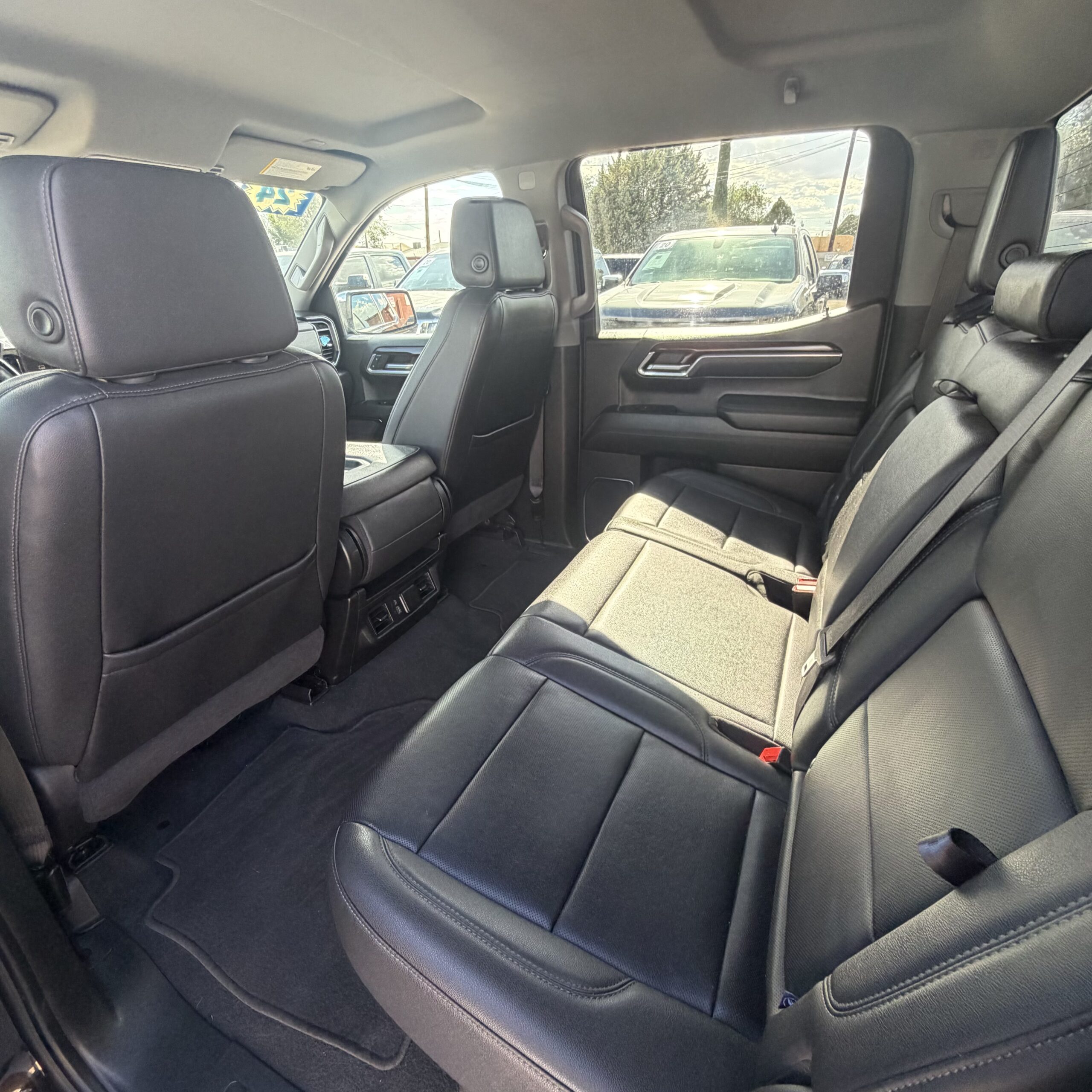 
								2024 GMC Sierra SLT full									