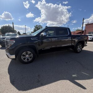 2024 GMC Sierra SLT