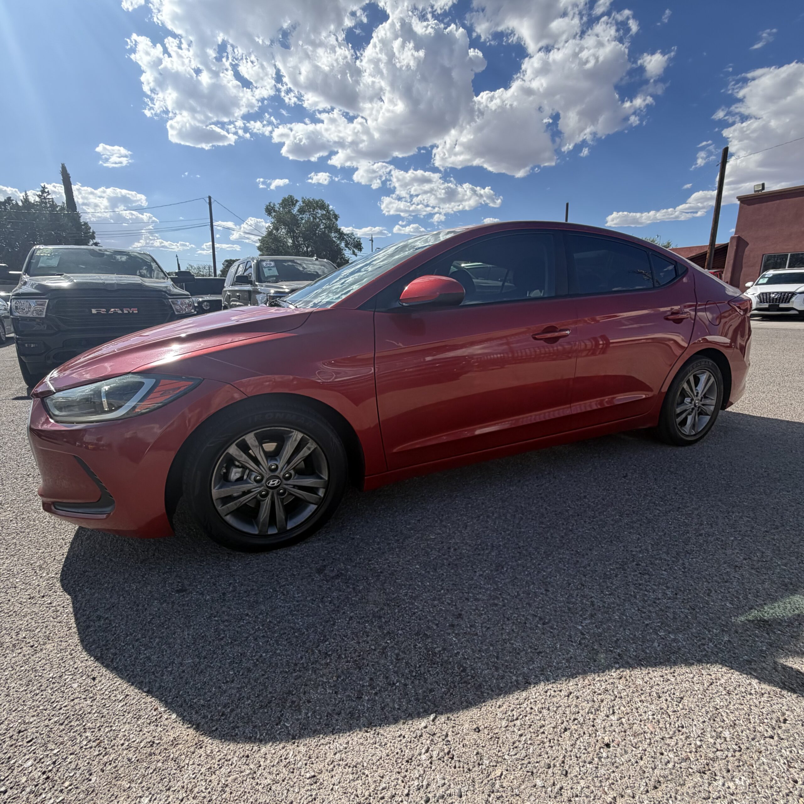 
								2017 HYUNDAI Elantra SE full									