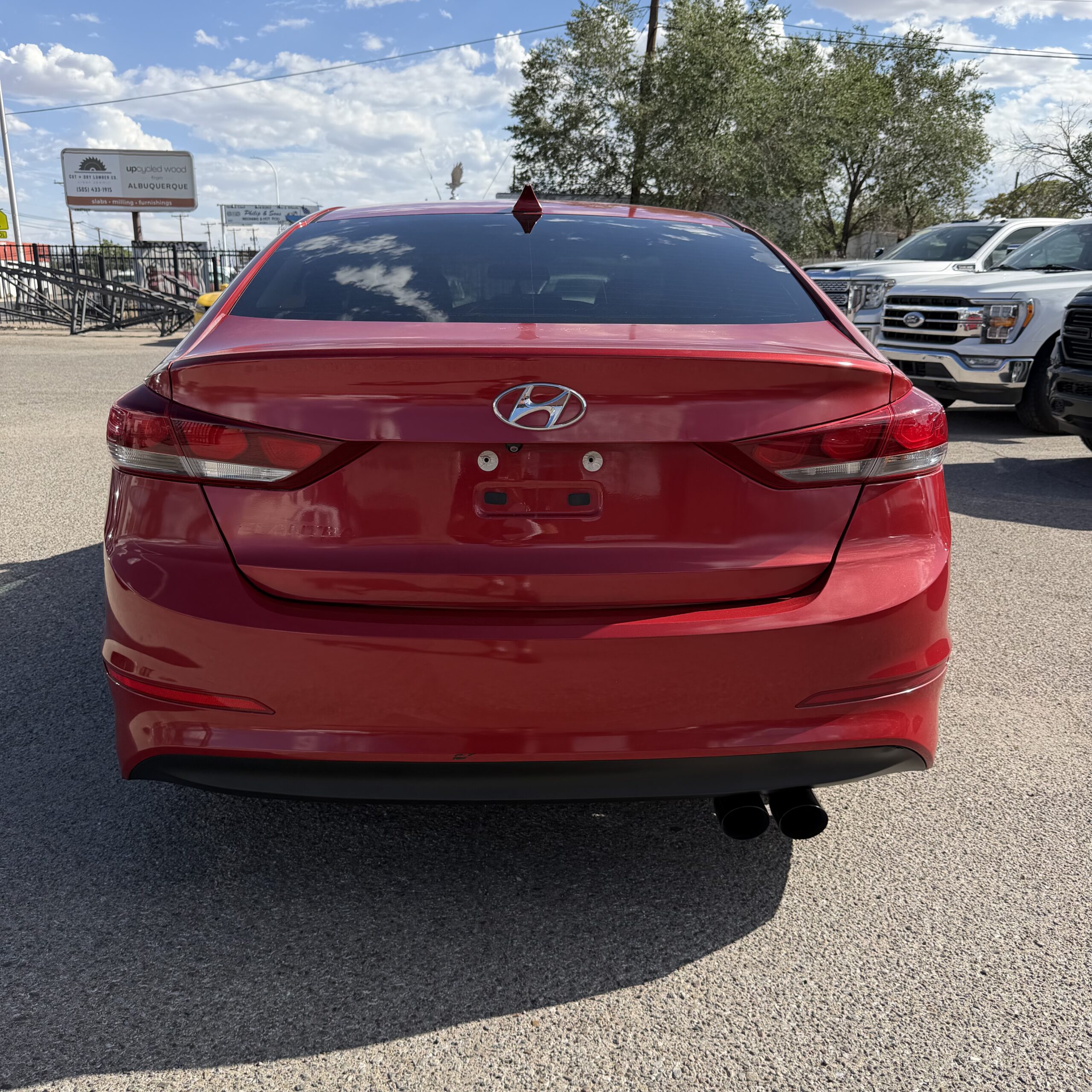 
								2017 HYUNDAI Elantra SE full									