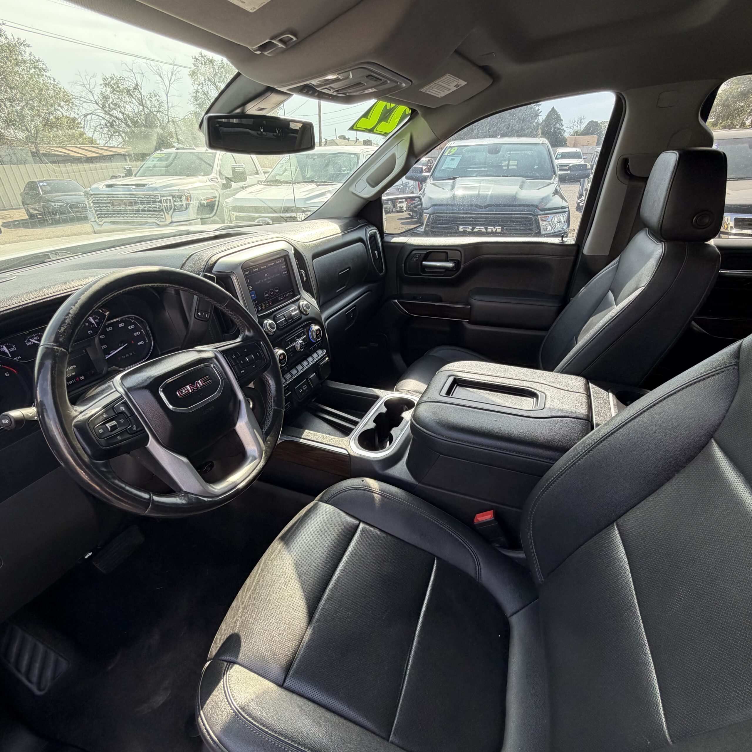 
								2022 GMC Sierra Limited SLT full									