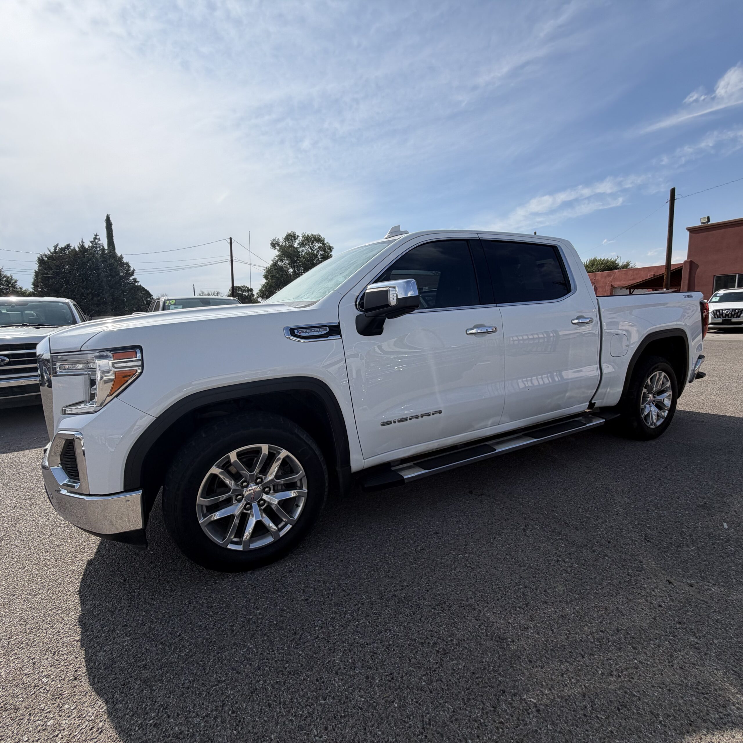 
								2022 GMC Sierra Limited SLT full									
