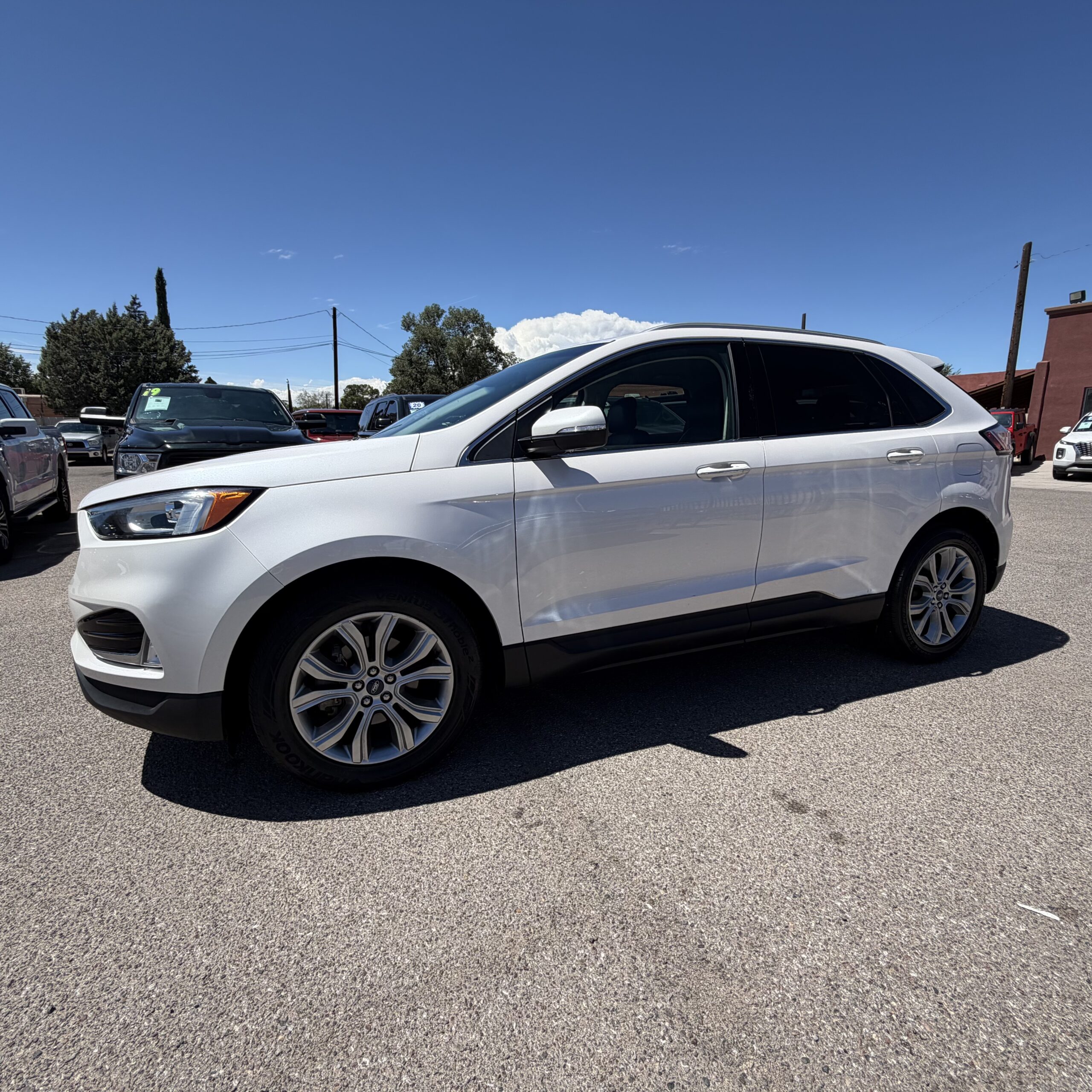 
								2019 FORD Edge Titanium full									