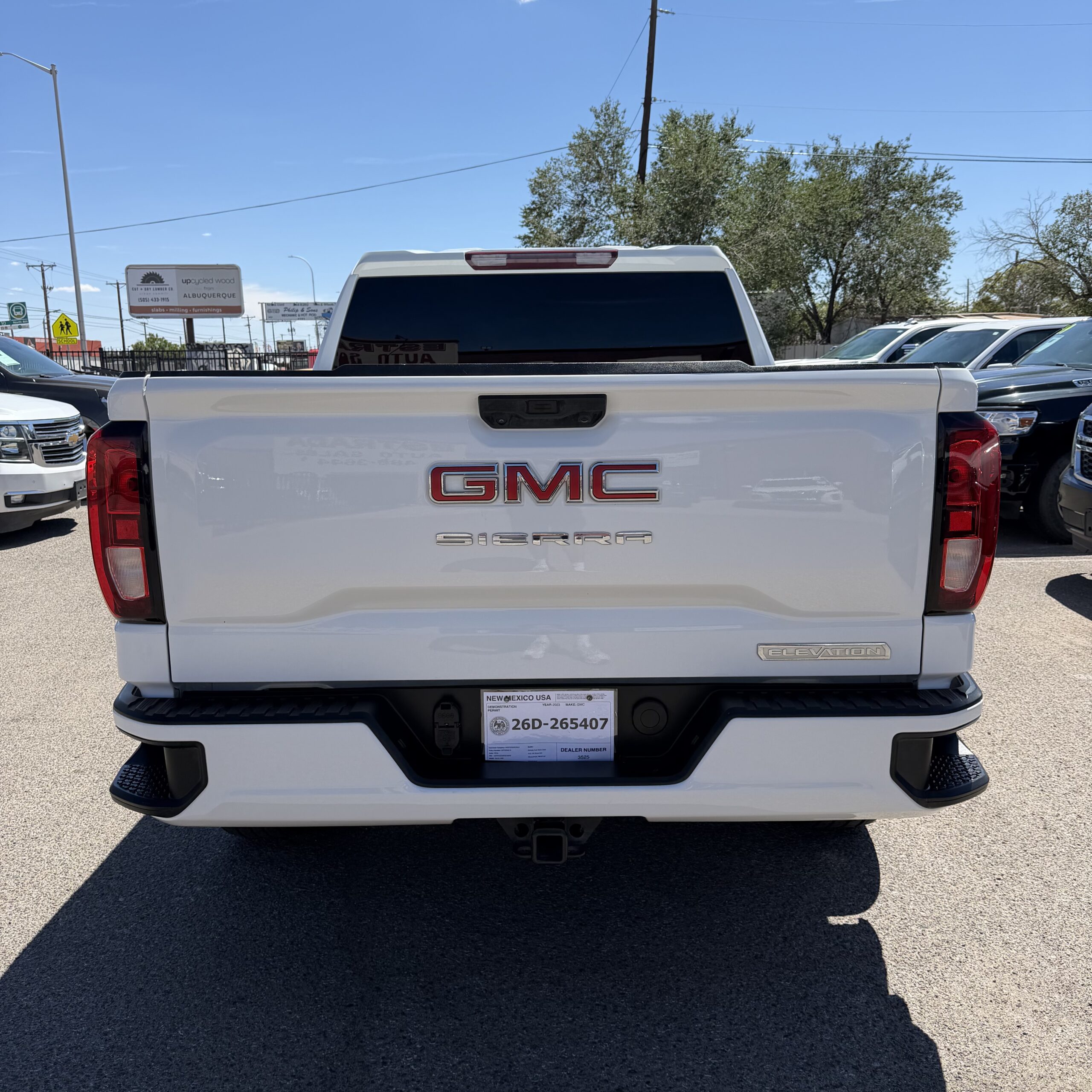 
								2023 GMC Sierra Elevation full									