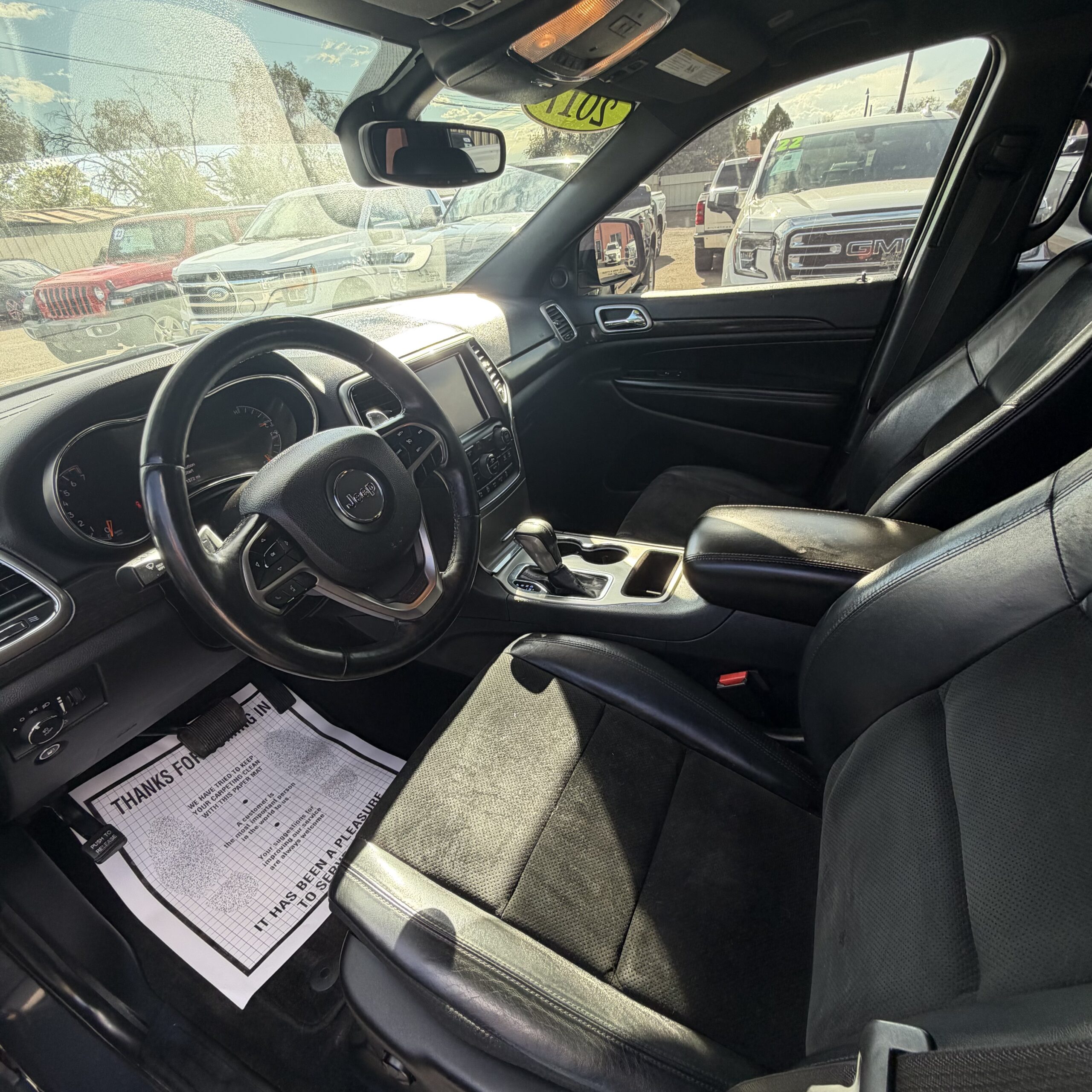 
								2017 JEEP Grand Cherokee Laredo full									