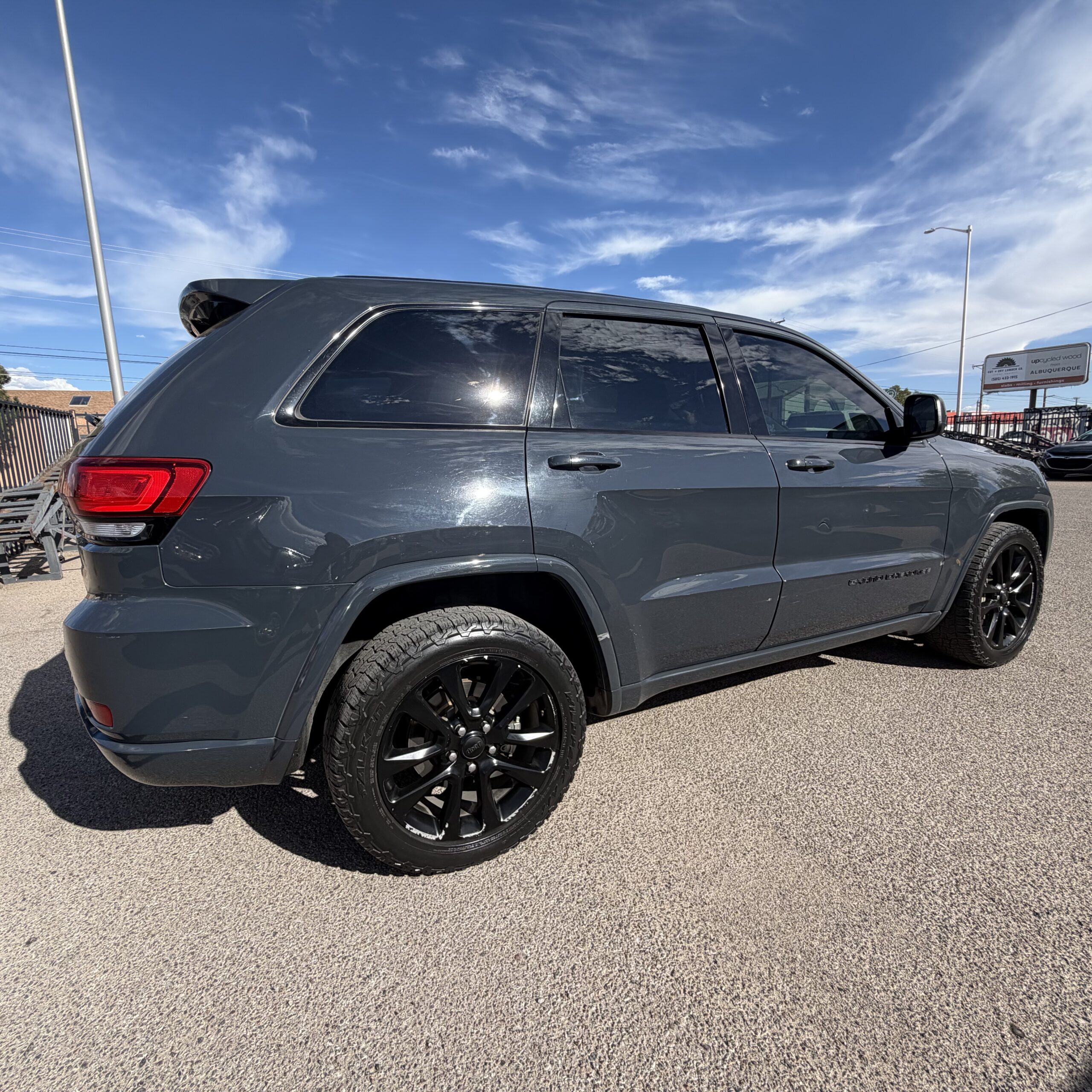 
								2017 JEEP Grand Cherokee Laredo full									