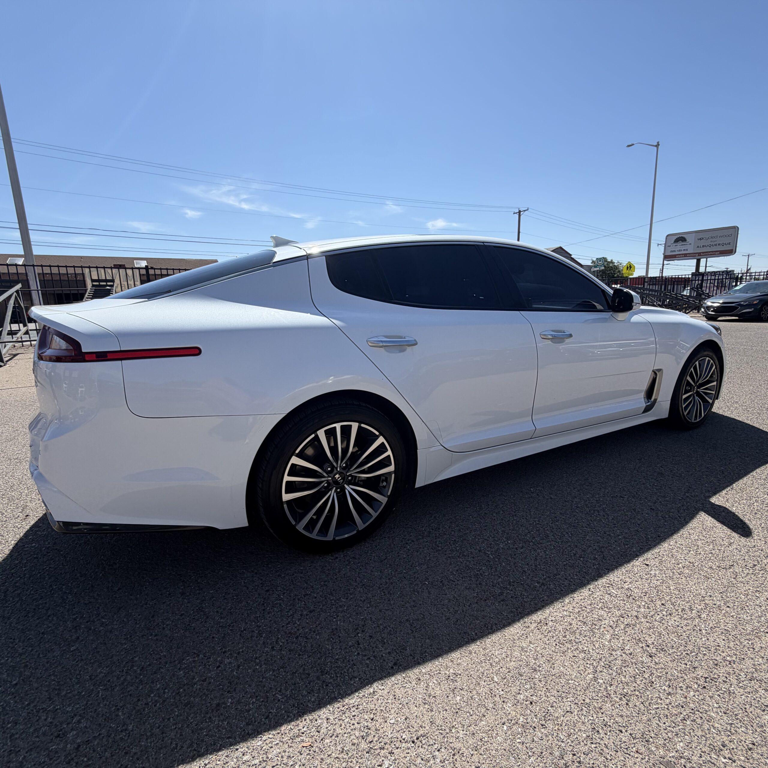 
								2019 KIA Stinger Premium full									