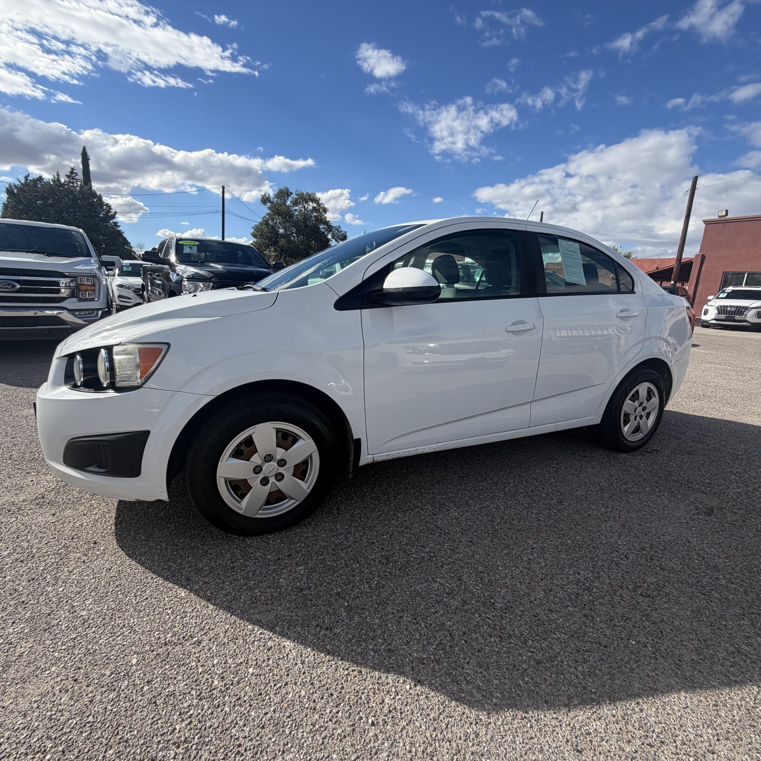 
								2016 CHEVROLET Sonic LS full									