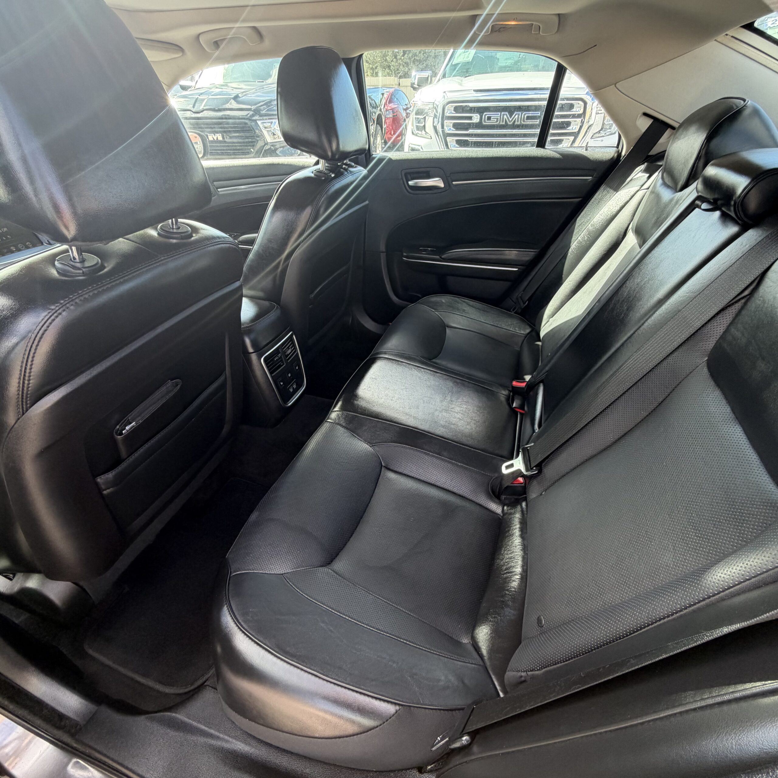 
								2016 CHRYSLER 300C full									