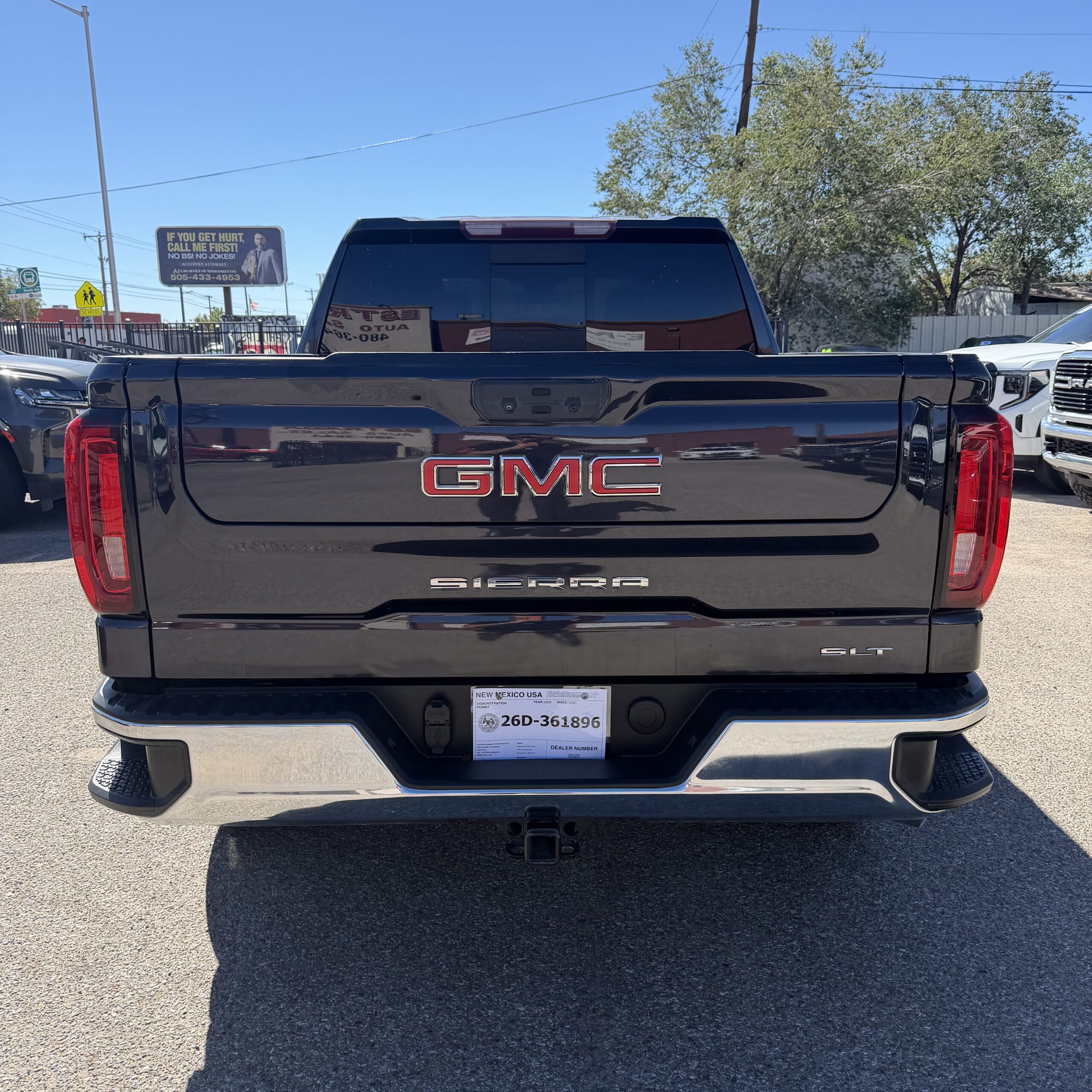 
								2022 GMC Sierra SLT full									