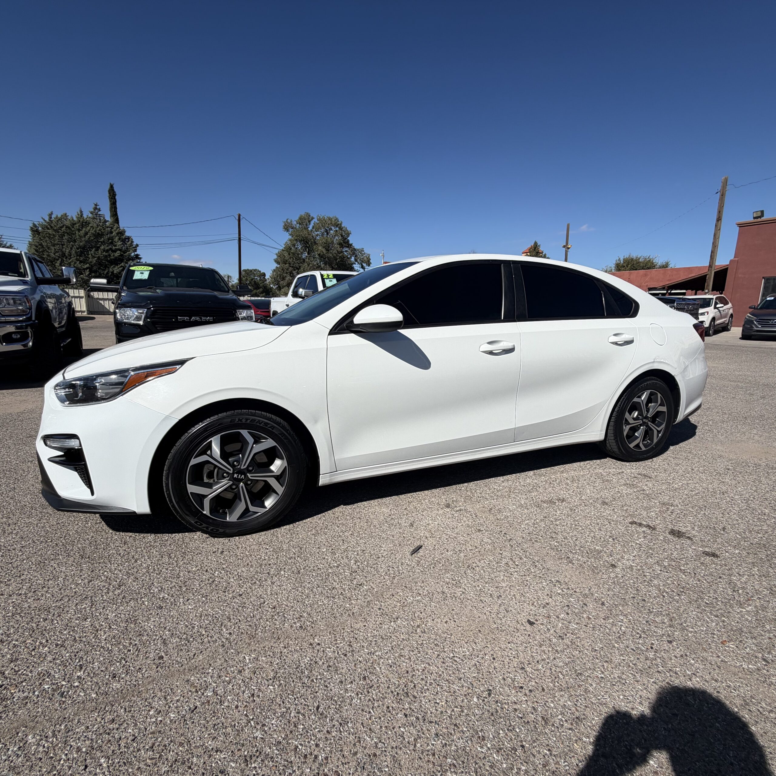 
								2019 KIA Forte FE full									