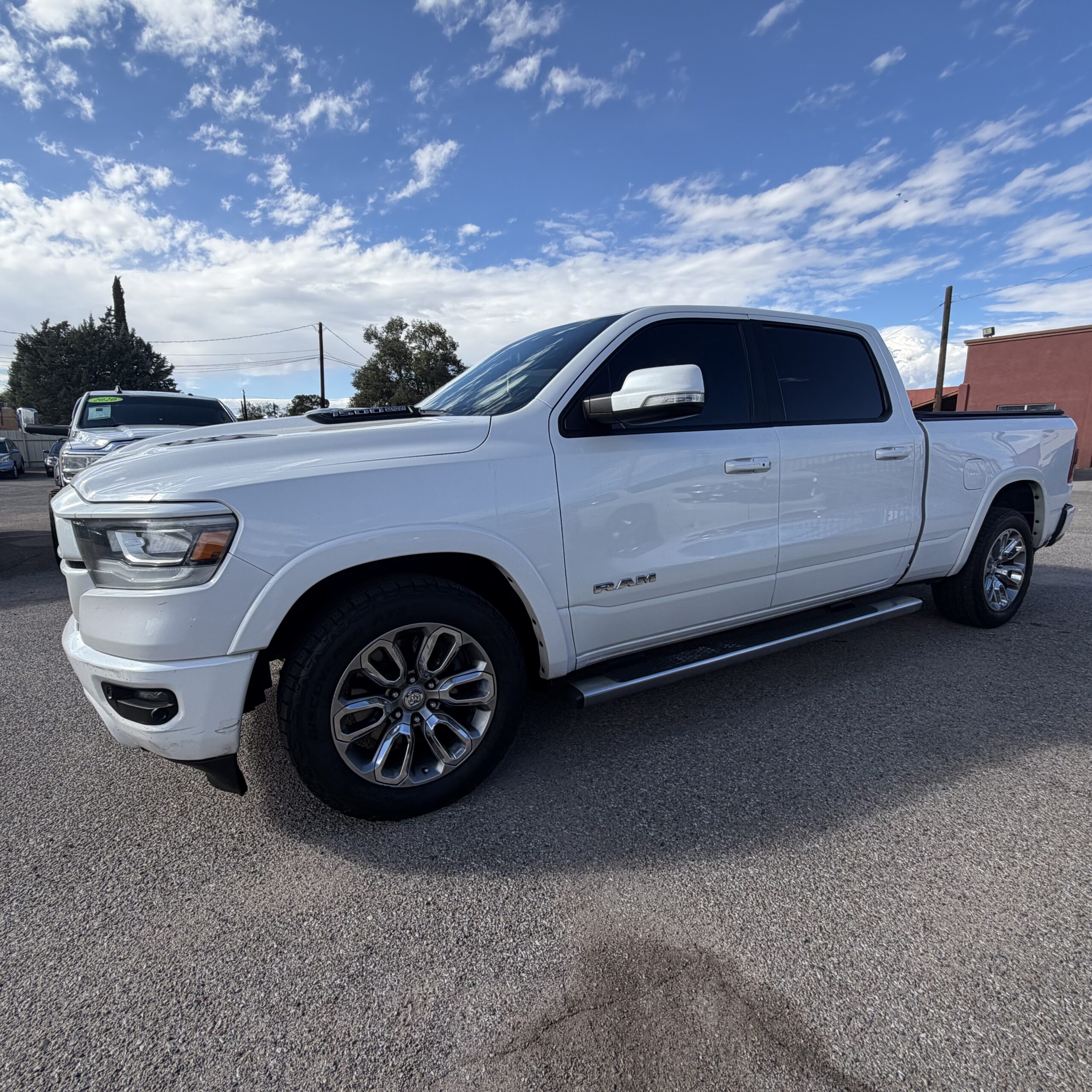 
								2019 RAM 1500 Laramie full									
