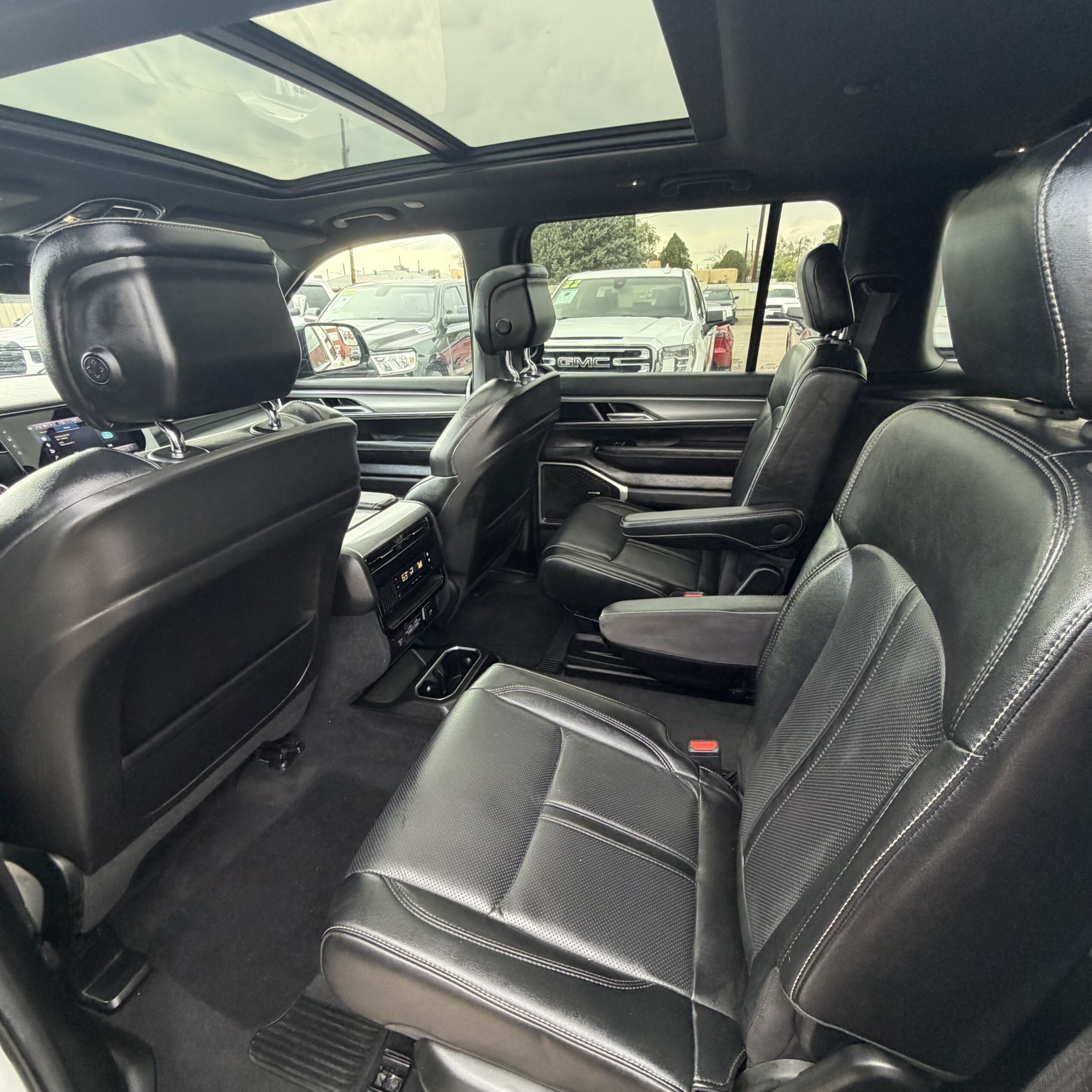 
								2023 JEEP Wagoneer Series II full									